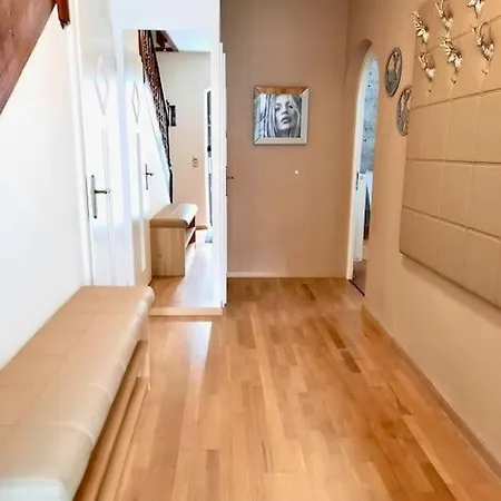 Stadtvilla Mit Sauna & Garten * Kitzbuhel