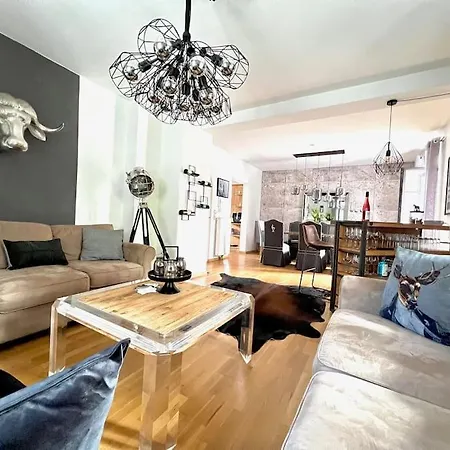 Stadtvilla Mit Sauna & Garten *